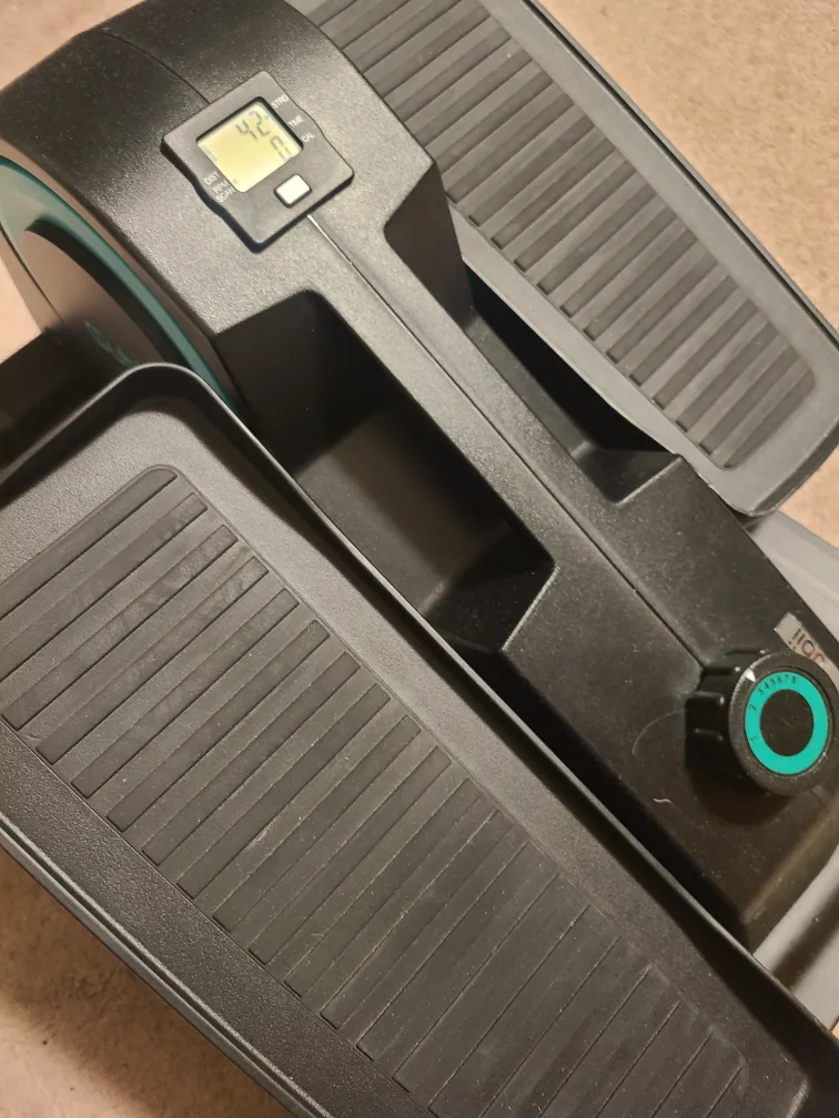 Cubii Under Desk Elliptical image indicator(6)