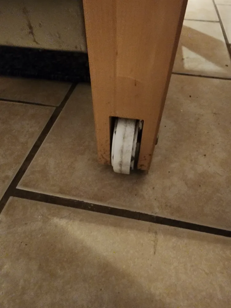 Wooden Kitchen Island Cart image indicator(4)