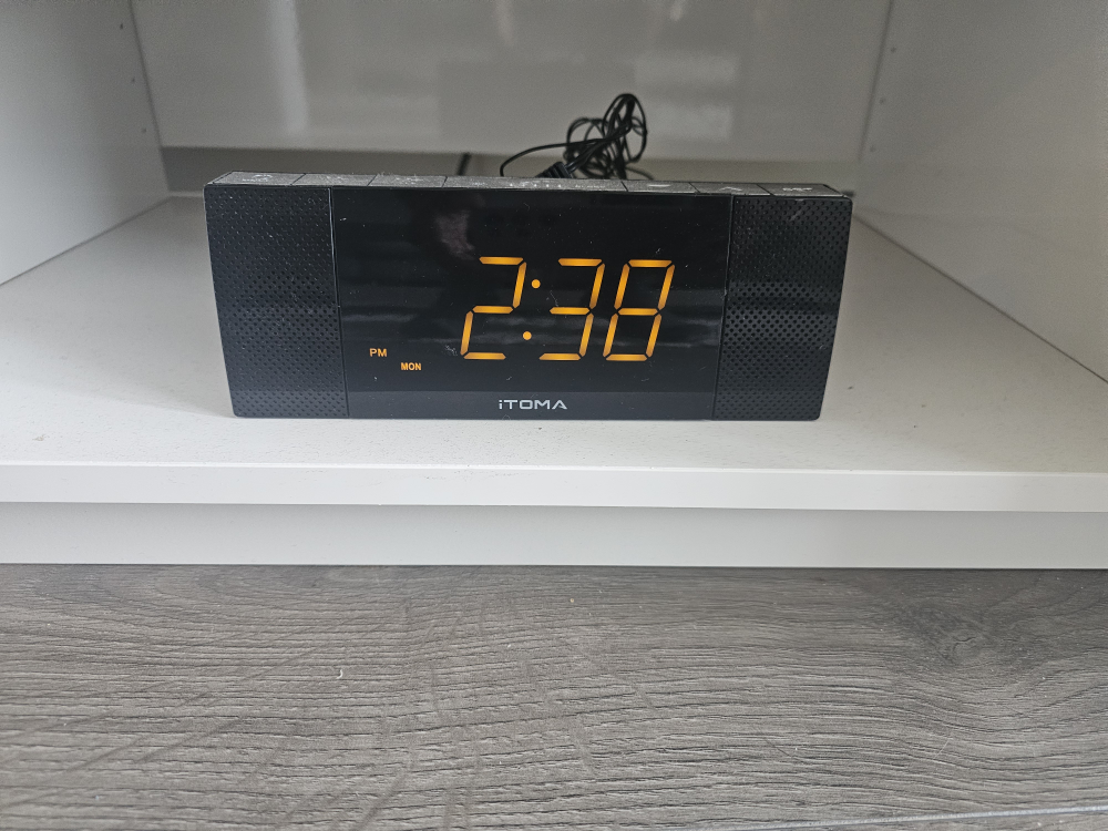 Itoma Digital Alarm Clock