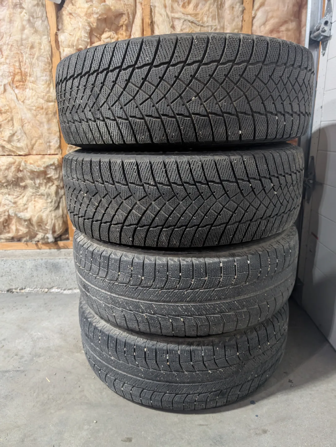 (4)-235/65R17 Winter Tires On Steel Rims Off 2016 Honda Odyssey image indicator(7)