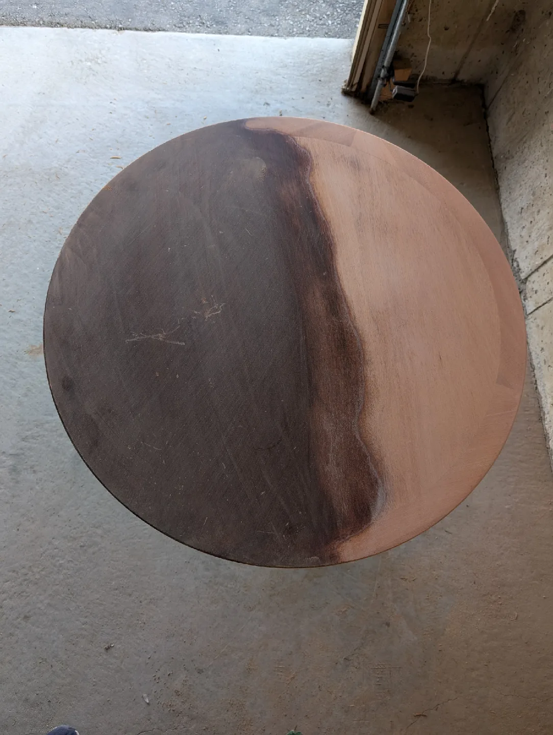 Round Wooden Pedestal Table image indicator(4)