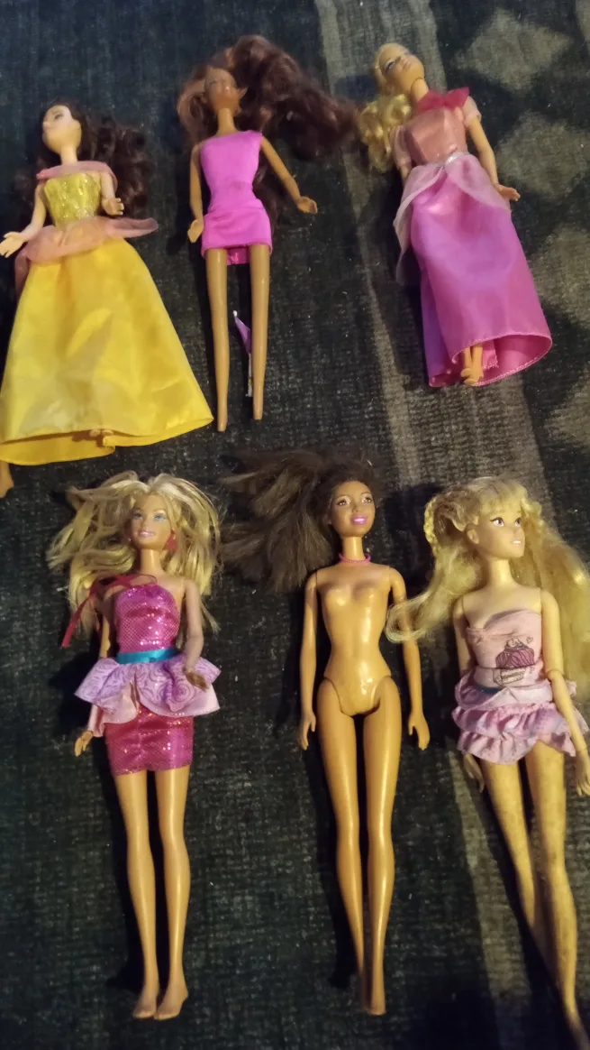 Barbie and Ken, dolls image indicator(4)