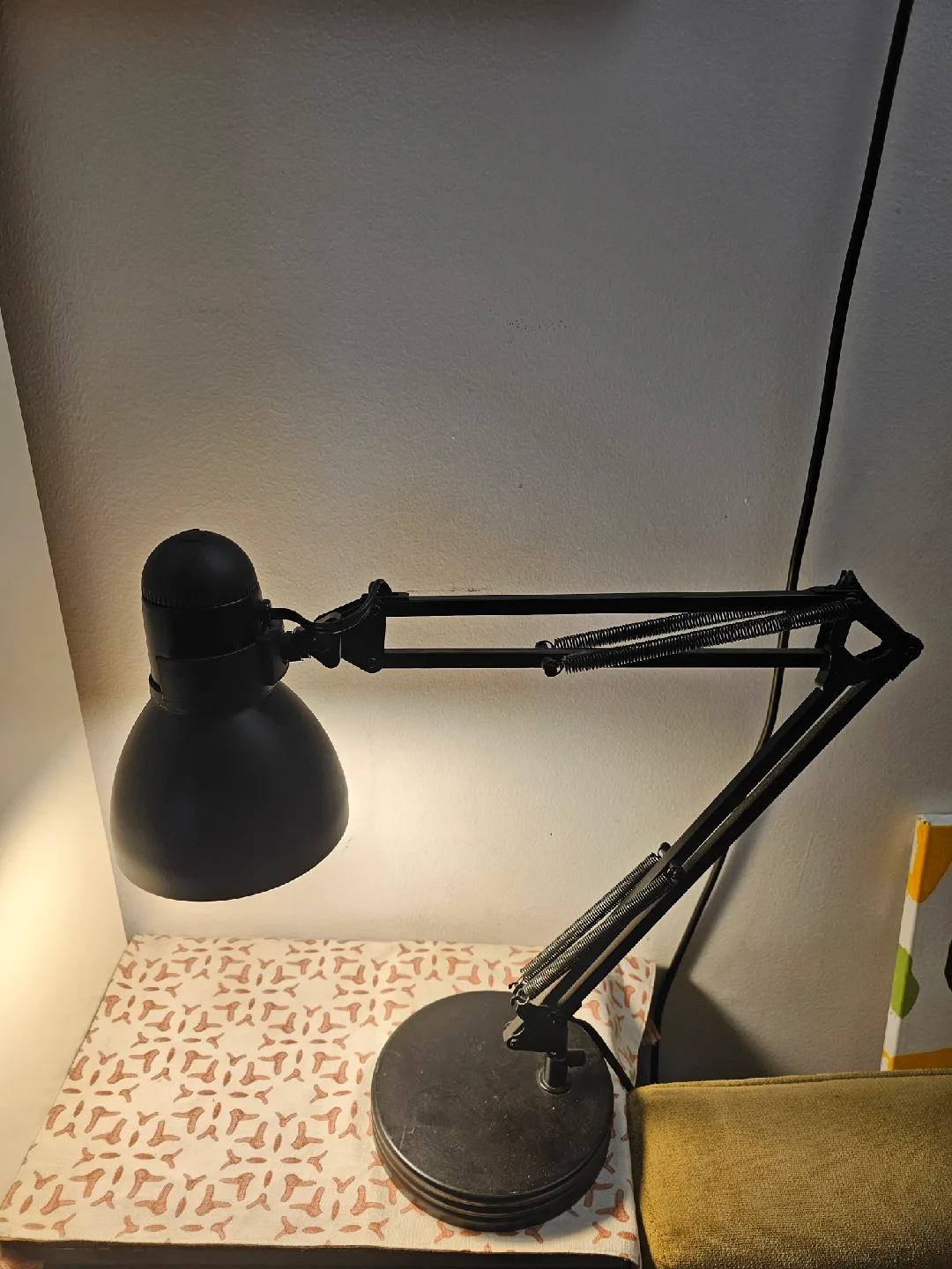 Electric Black Desk/ Work Lamp image indicator(3)