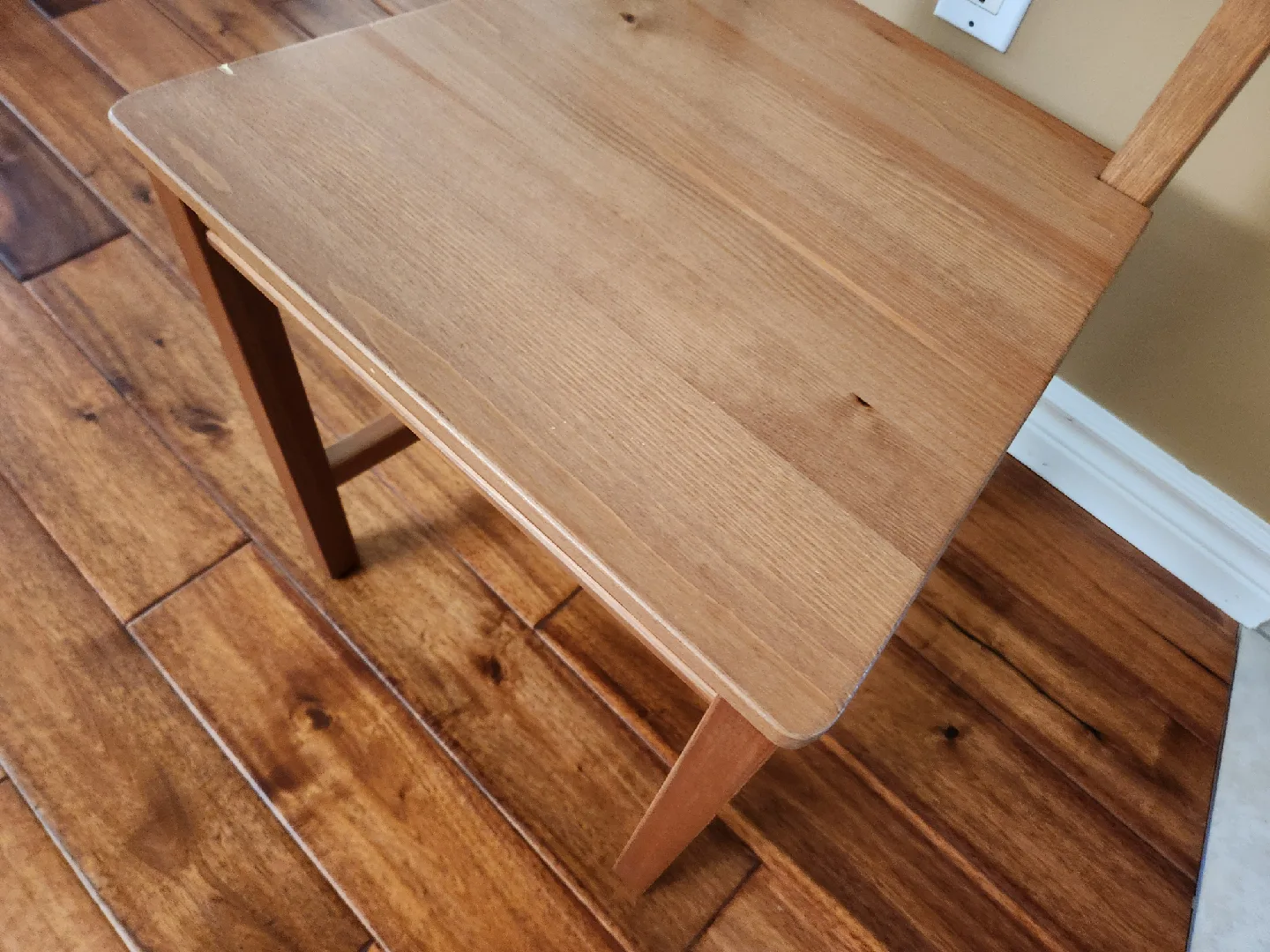 Wooden Dining Chair image indicator(4)