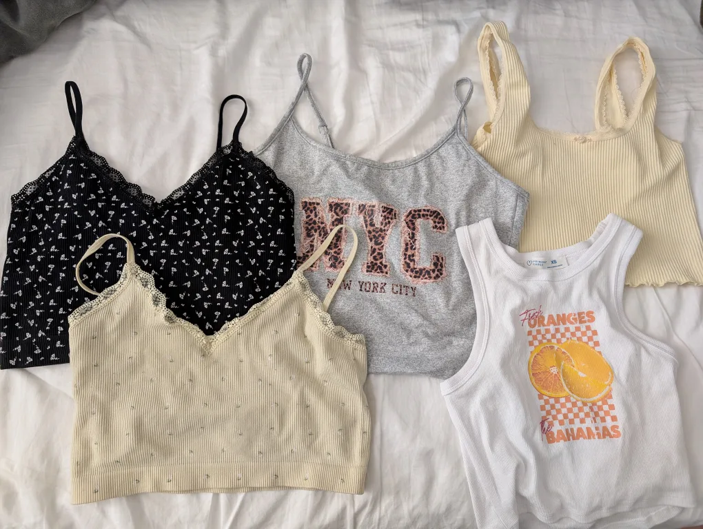 Assorted Women's Tank Tops Bralette Crop Tops Camisoles thumbnail