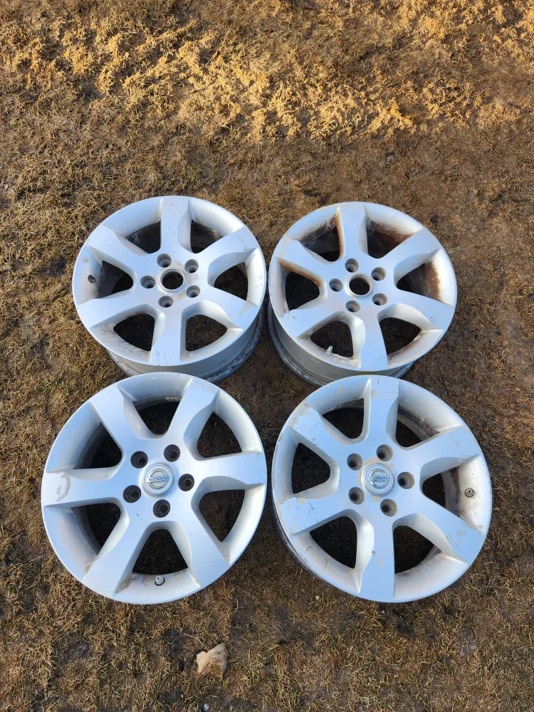 (4)-16 Inch Nissan Alloy Rims Tpms Off 2008 Nissan Altima