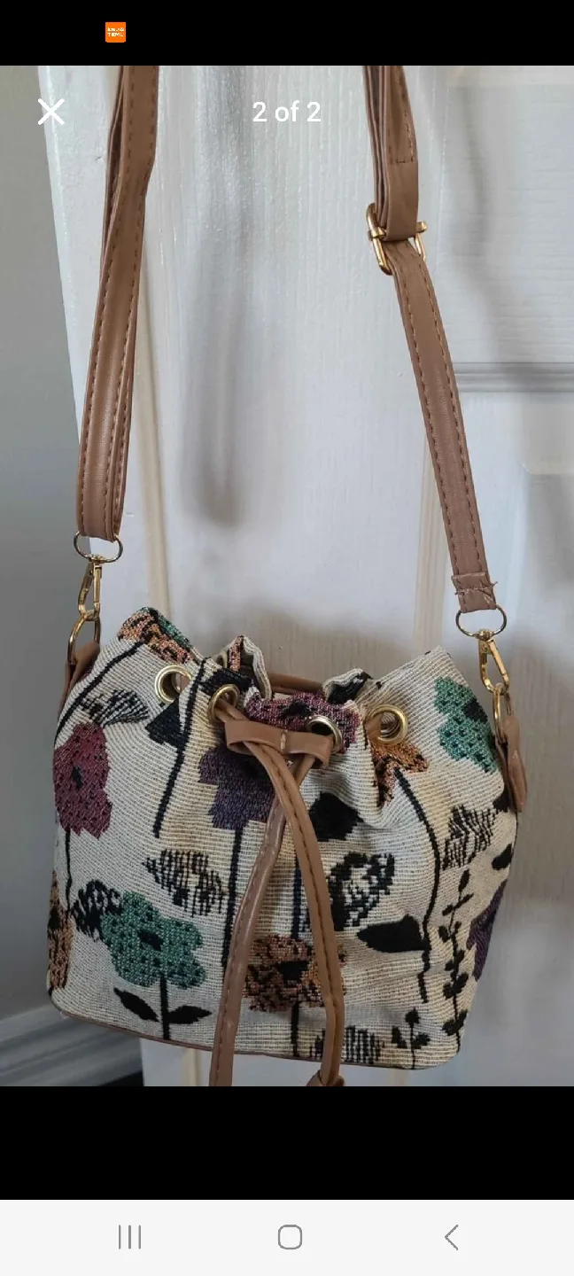 🥕 Women's Floral Tapestry Bag thumbnail