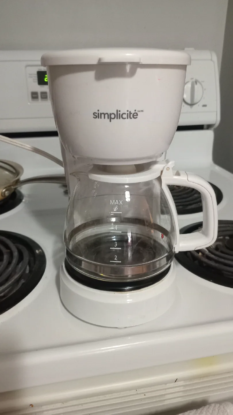 Simplicité Home Coffee Maker thumbnail