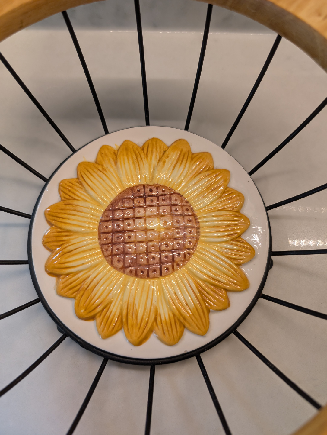 Sunflower metal wood and ceramic basket - photo 4
