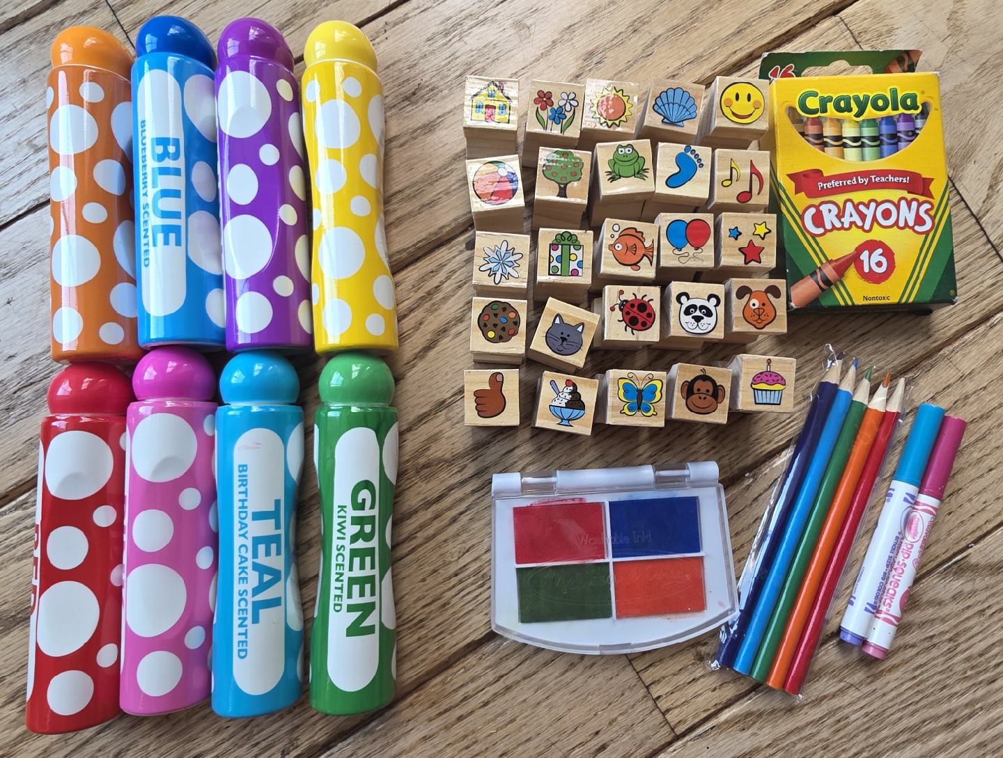 Melissa & Doug Stamp Set - Crayons, Scented Dot Markers! - photo 2