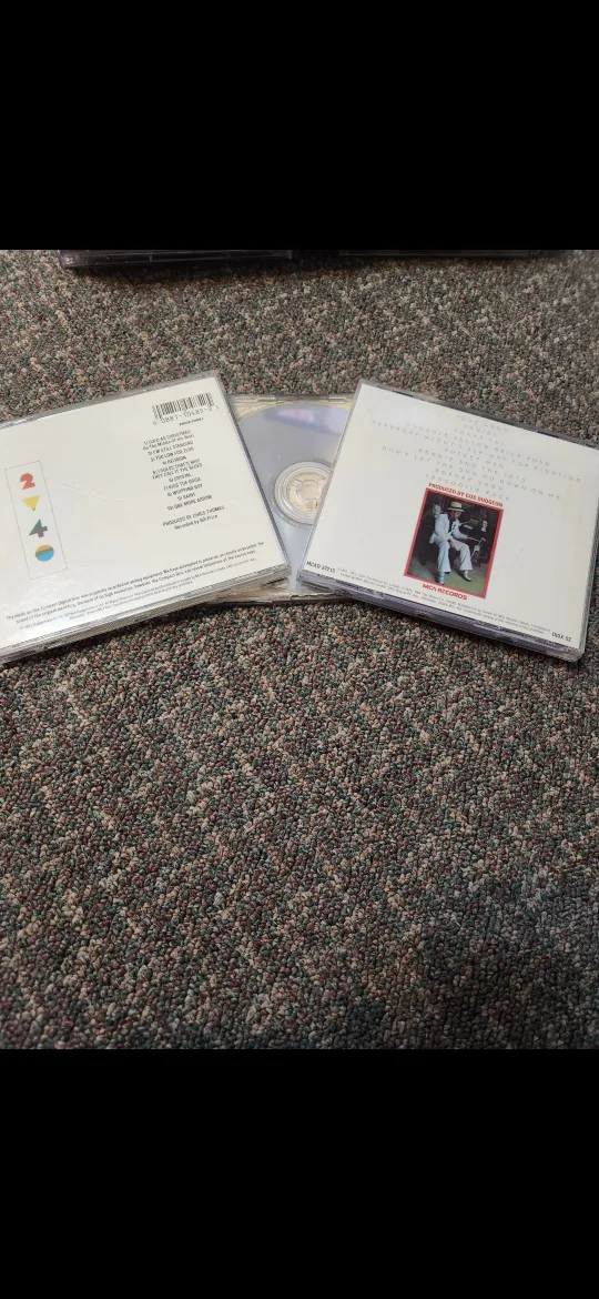 Elton John CDs - Too Low for Zero, Greatest Hits image indicator(2)