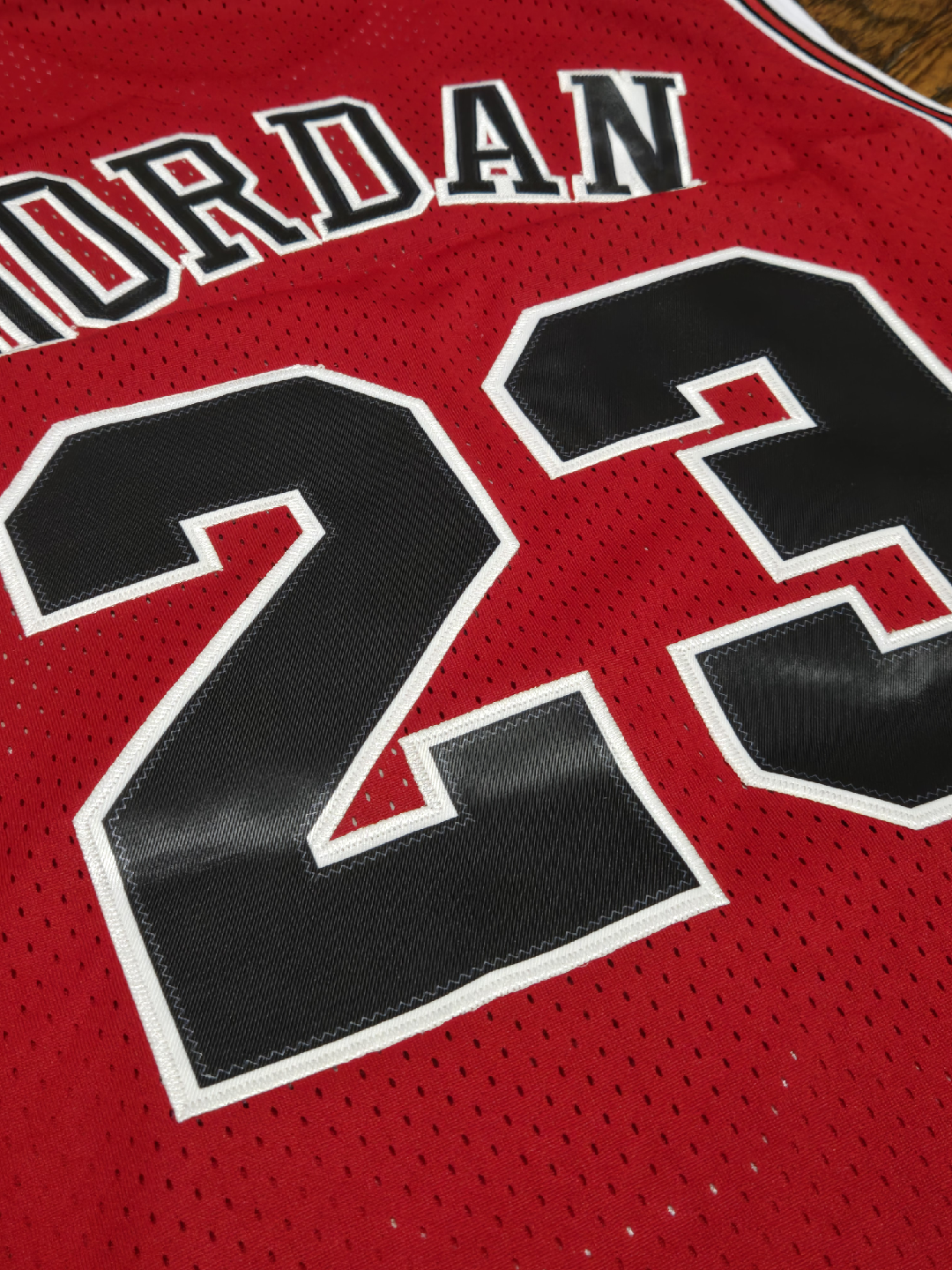 Mitchell & Ness Michael Jordan Bulls Jersey M AND LG - photo 4