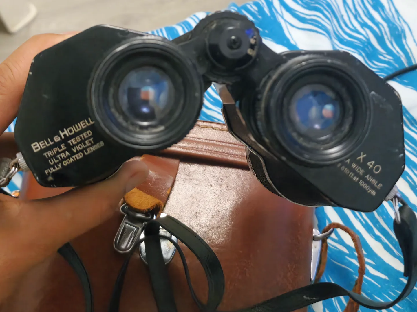 Bell & Howell 8x40 Binoculars with Case image indicator(7)