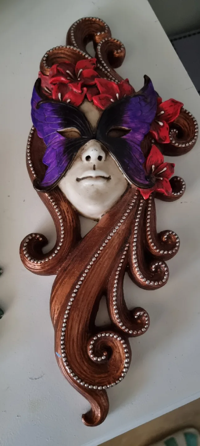 3 Venetian Style Decorative Wall Masks thumbnail