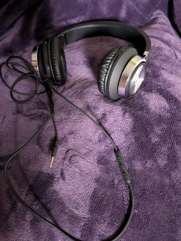 Artix Black Headphones image indicator(3)