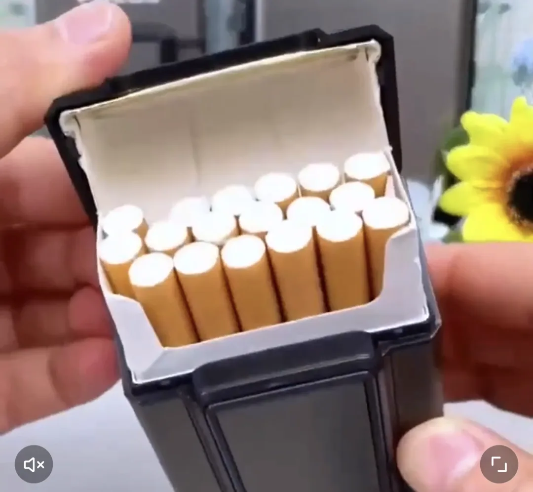 Focus Cigarette Case with Lighter thumbnail