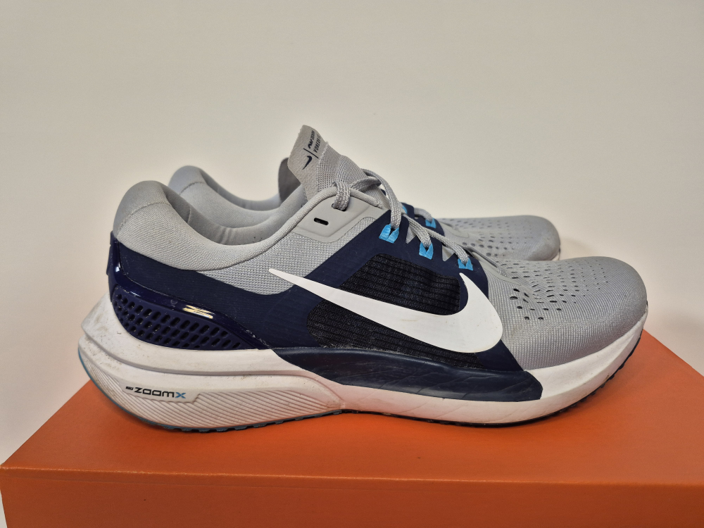 Various Used Men's Running Shoes - photo 2