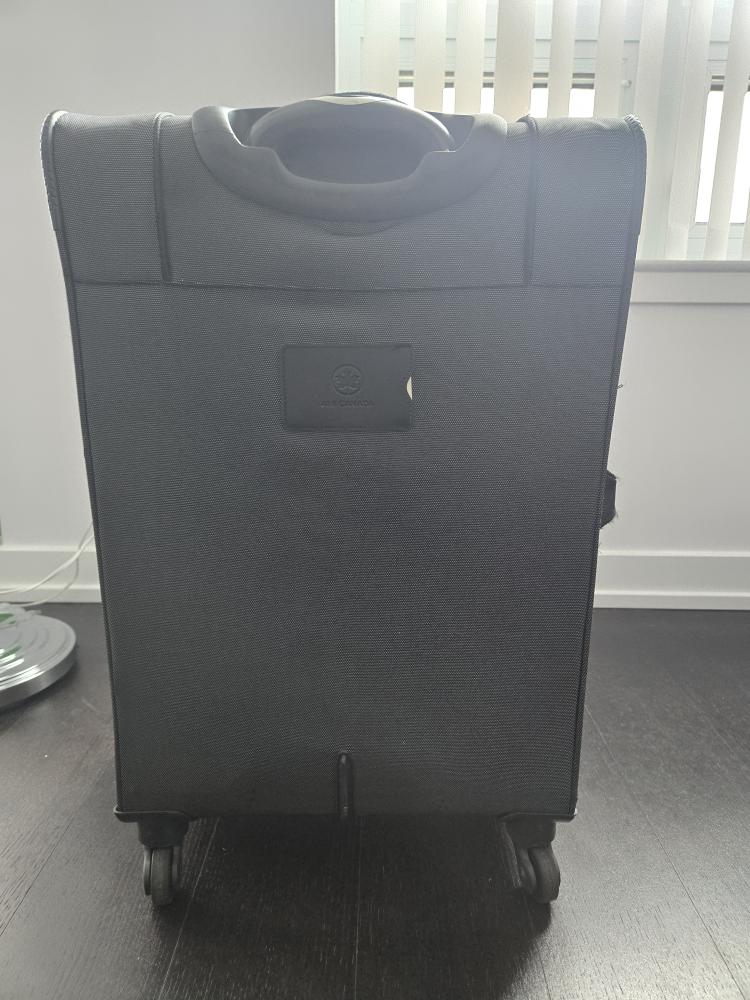 Air Canada Luggage - Check-In - Medium (Not Large) - photo 3