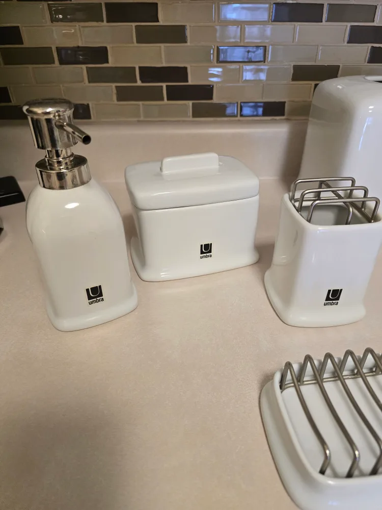 Umbra Bathroom Set - White image indicator(2)