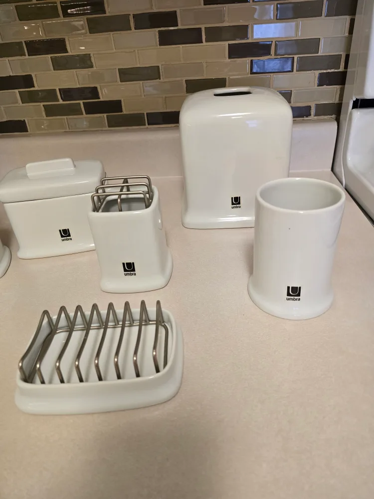 Umbra Bathroom Set - White image indicator(8)