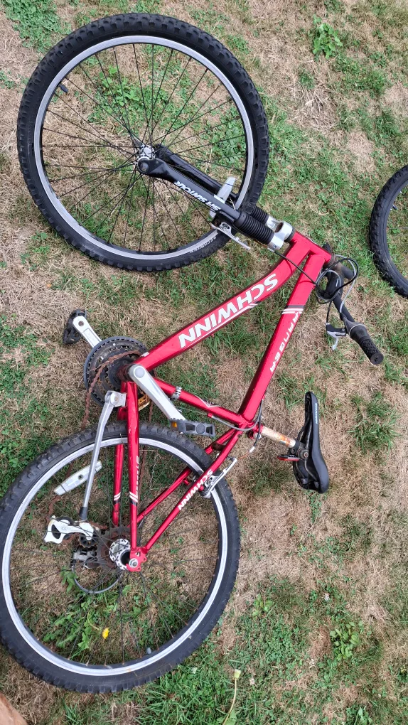 Used Schwinn Ranger Bike - 24 inch wheels image indicator(3)