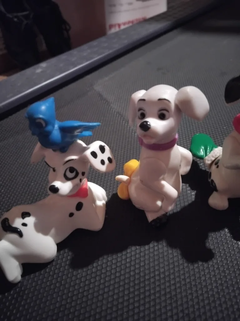 Disney 101 Dalmatians Figurines image indicator(3)