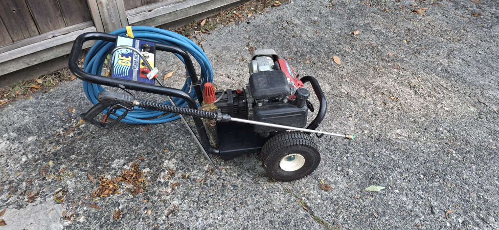 Gas Pressure Washer - photo 2
