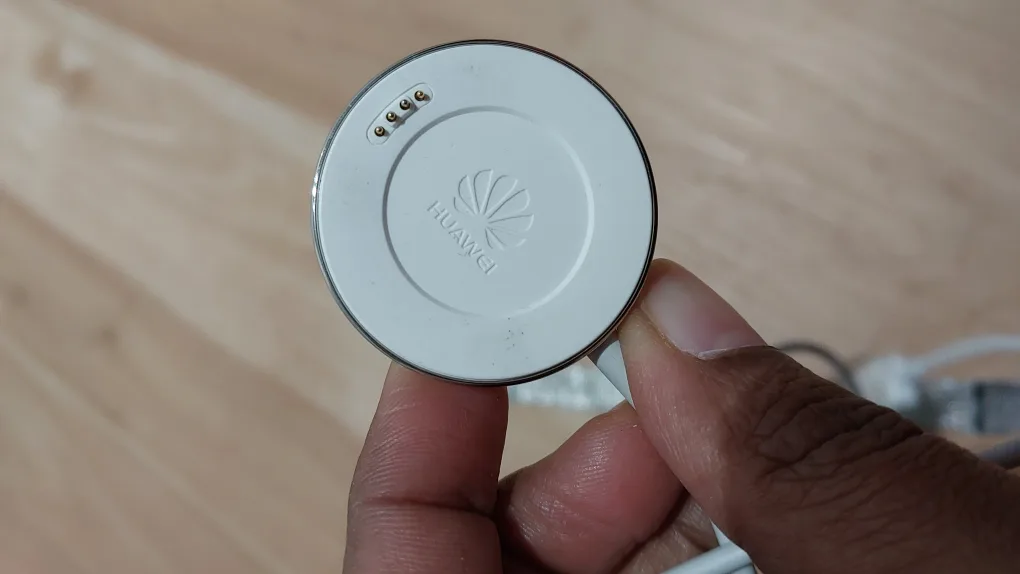 🥕Huawei Smart Watch with Stainless Steel Band & charger🥕 image indicator(5)