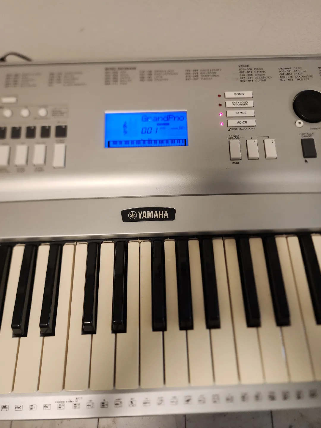 Yamaha DGX-220 Portable Grand Keyboard image indicator(2)