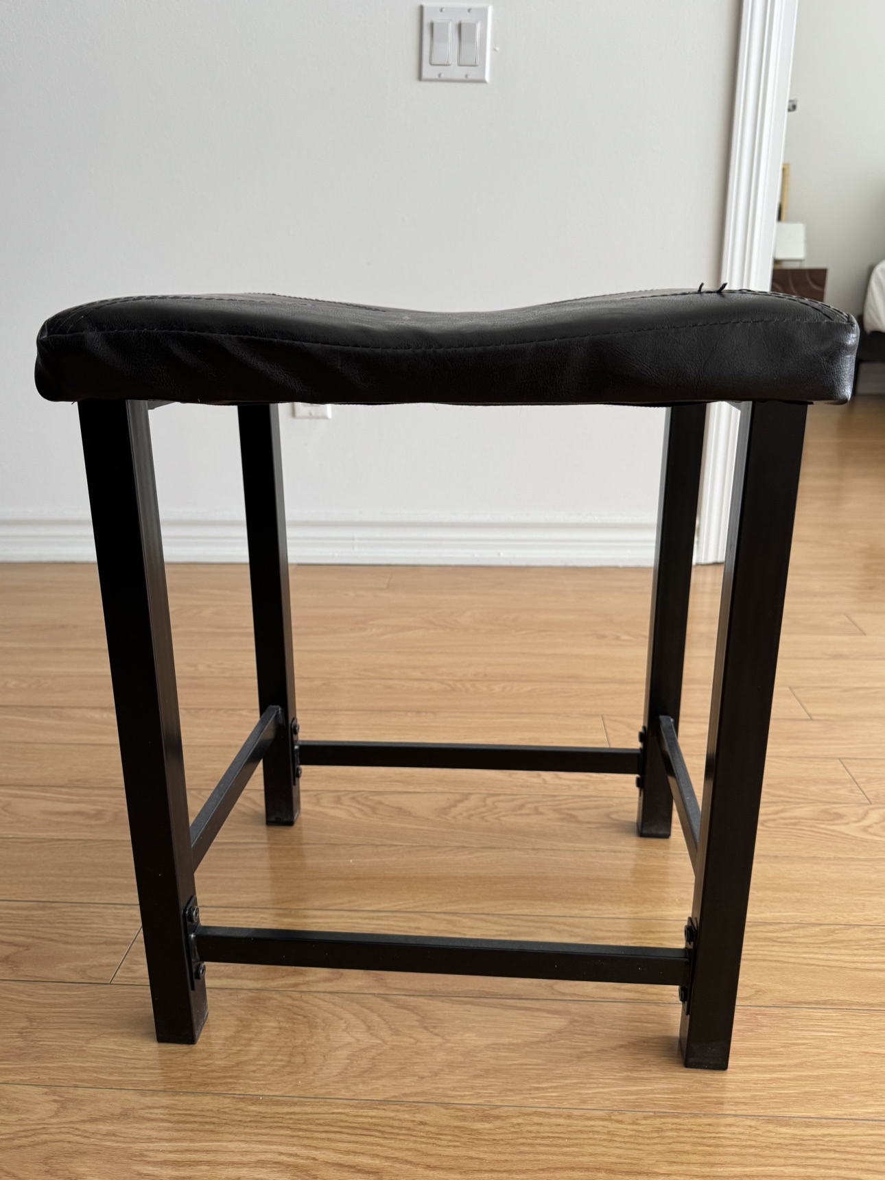 Dining Table - photo 3