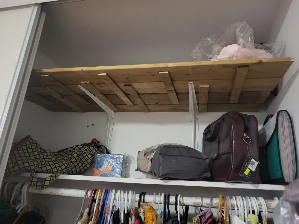 Shelf Brackets with Platforms image indicator(5)