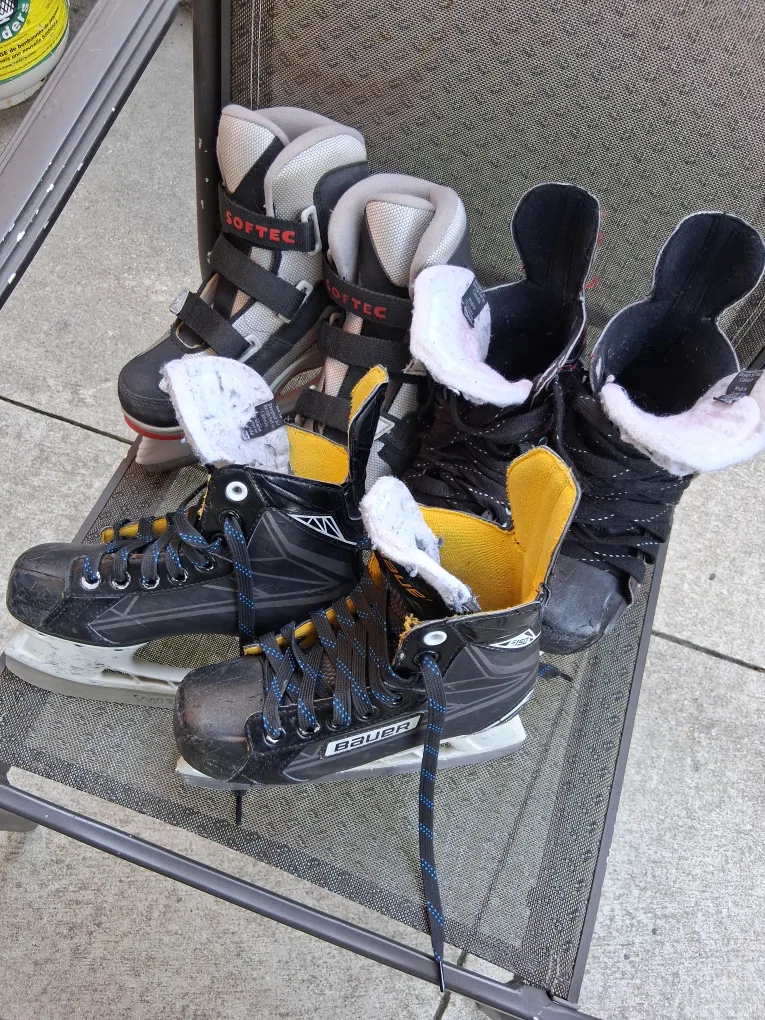 Mixed Lot of Hockey Skates: CCM, Bauer, Softec image indicator(3)
