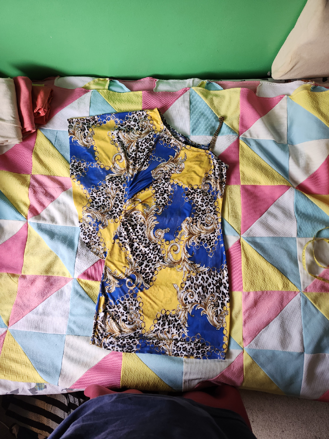 Iconic late 2000s party top/dress