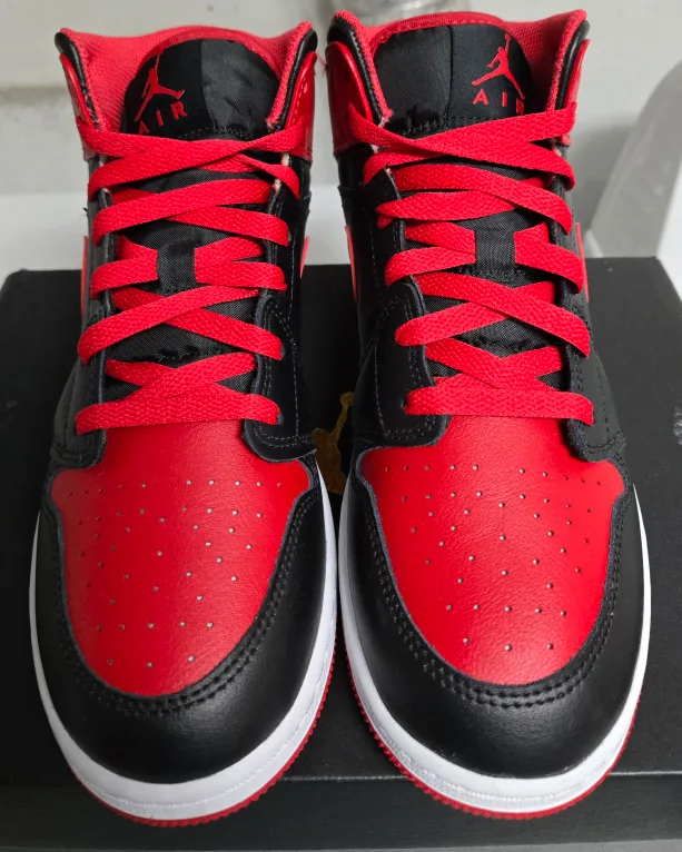 Air Jordan 1 Mid (GS) image indicator(2)