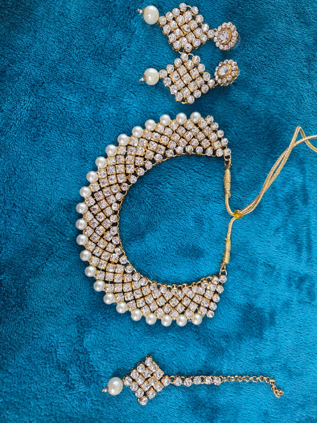 Jewellery Set (Necklace, Earrings, Tikka) thumbnail
