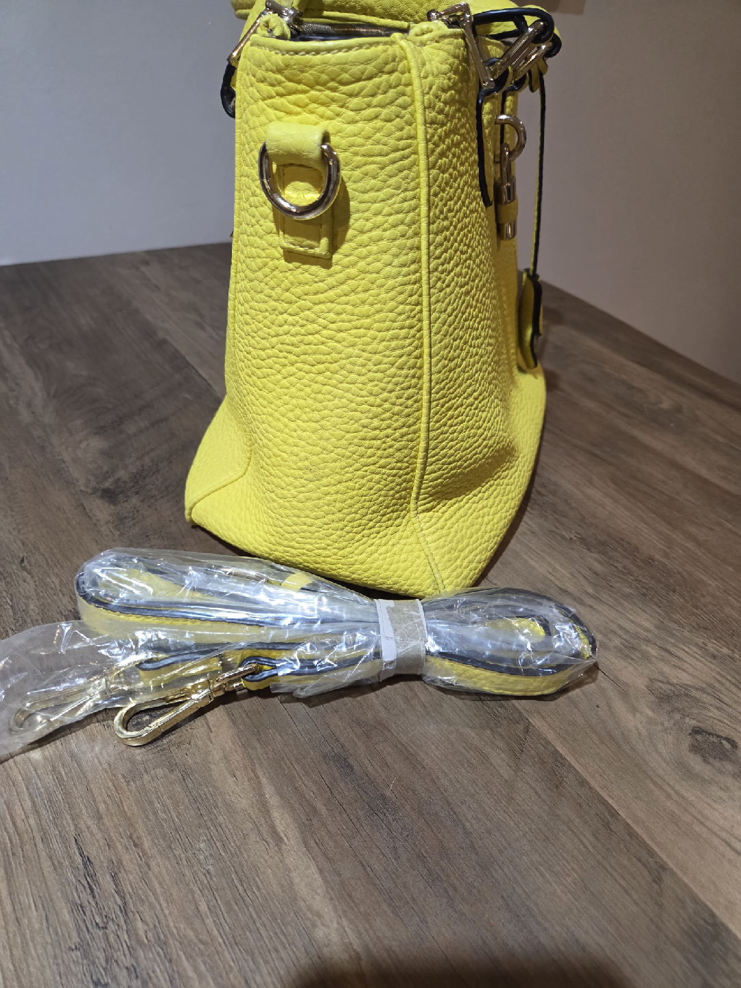 Yellow Leather Satchel Handbag with Strap - photo 2