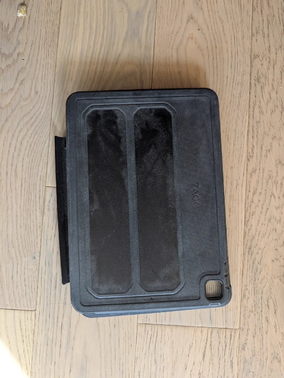 ZAGG Rugged Book Keyboard Case for iPad image indicator(2)