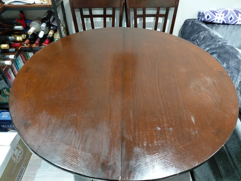42 Inch Round Bar Height Table and Chairs image indicator(4)