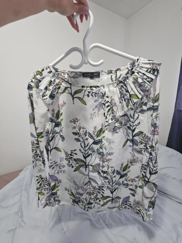 Banana Republic Blouse thumbnail