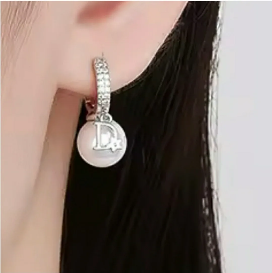 Diorivieria Pearl Drop Earrings - Silver image indicator(2)