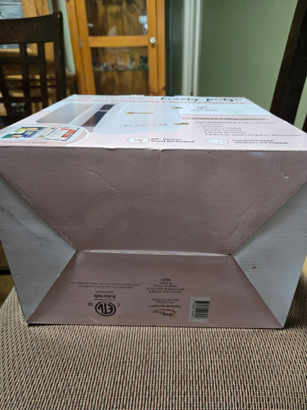 Finishing Touch FTFBFR Flawless Beauty 4L Mini Fridge - White image indicator(5)