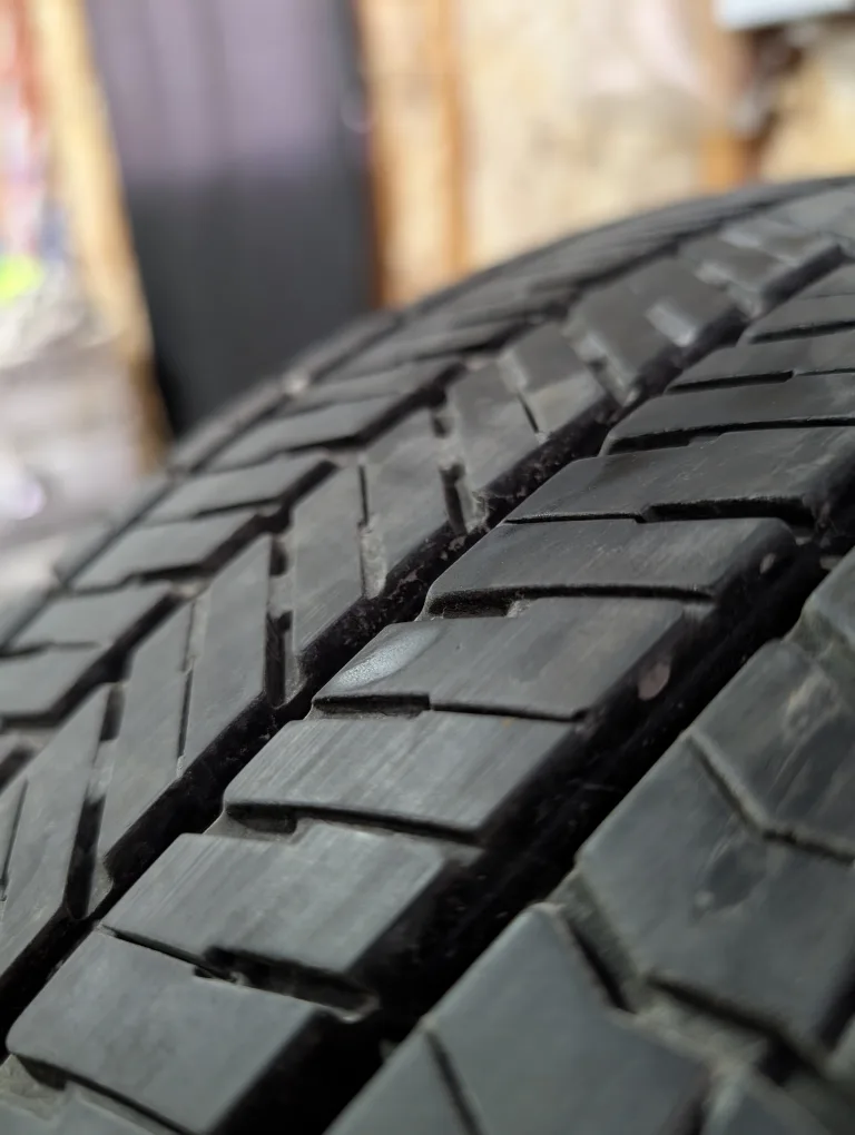 (4)-225/65R17 Yokohama Geolander All Season Tires thumbnail