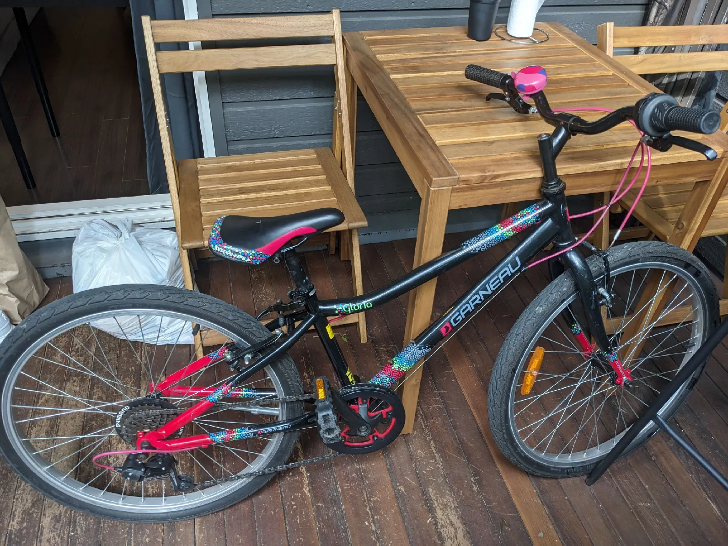 Louis Garneau Gloria Bike - Black/Pink thumbnail