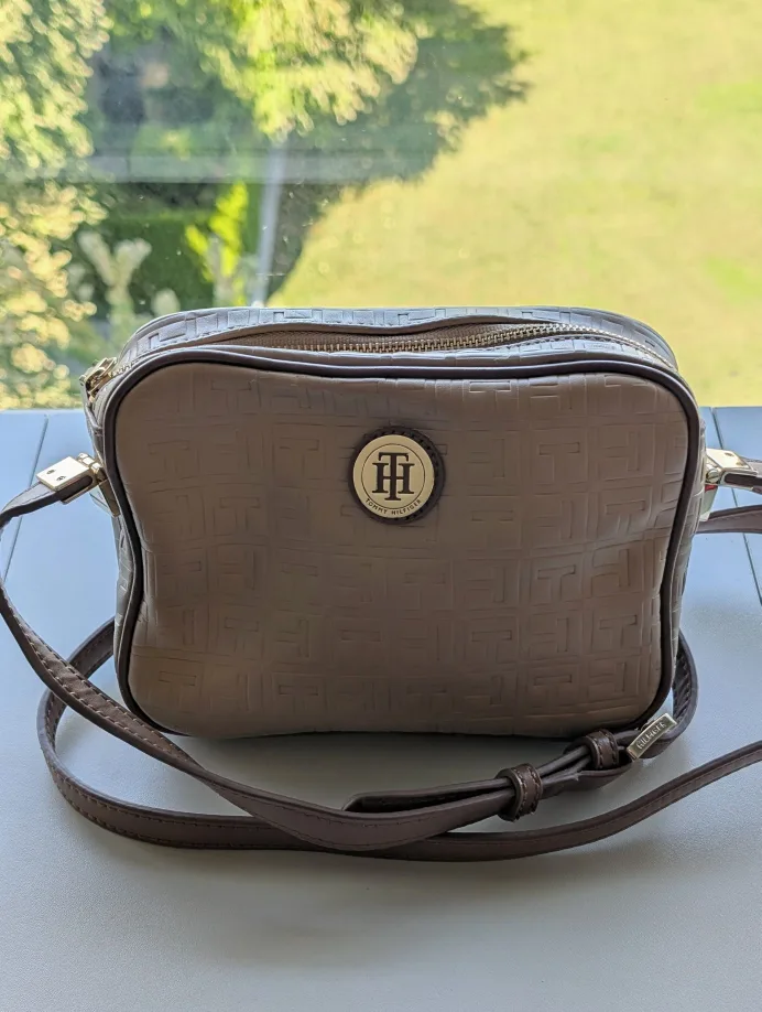 LIKE-NEW Tommy Hilfiger Mini Crossbody Bag thumbnail