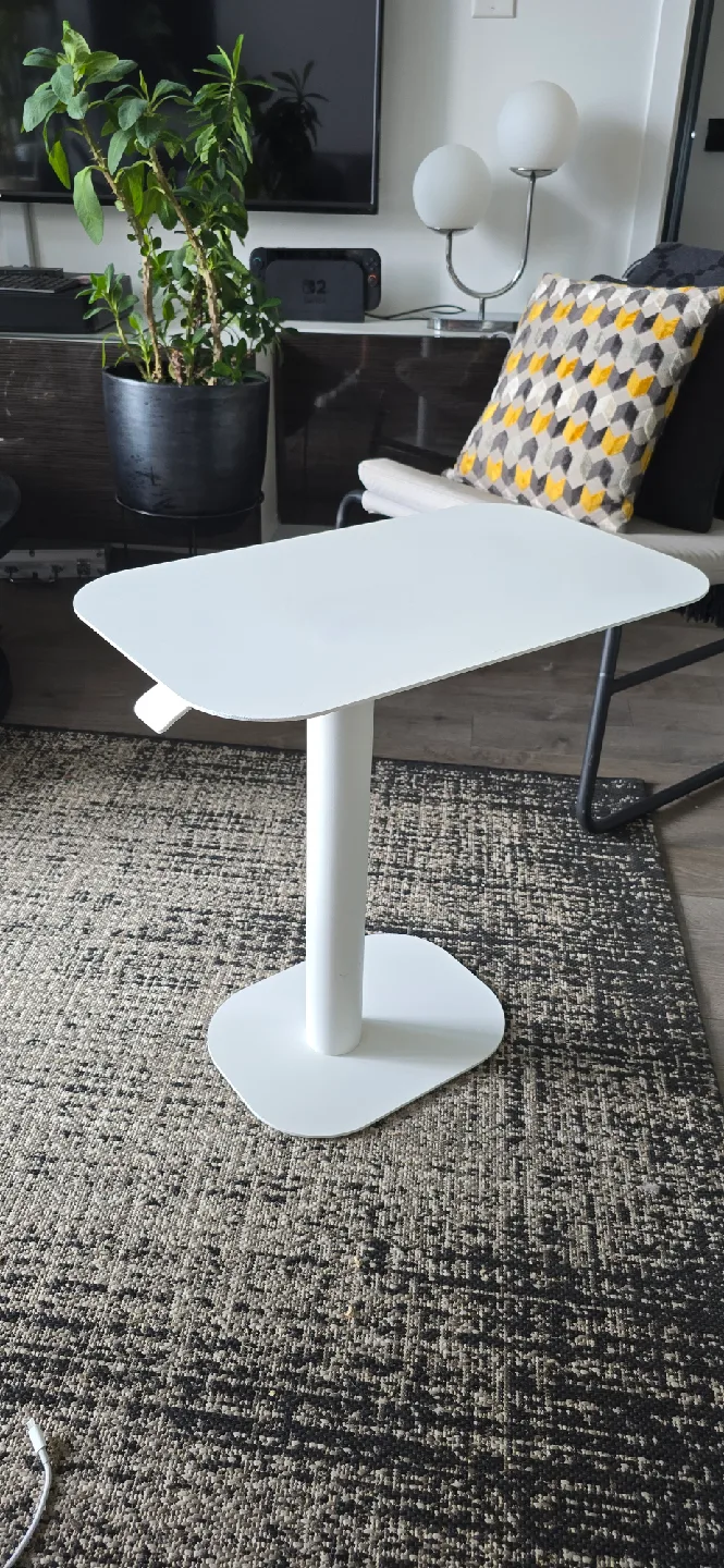 Solis Adjustable Table thumbnail