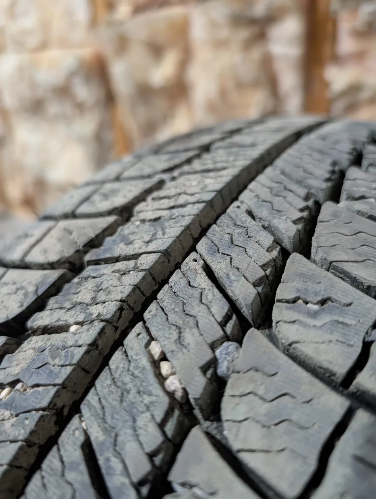 (1)-195/65R15 Michelin X-Ice Winter Tire image indicator(6)