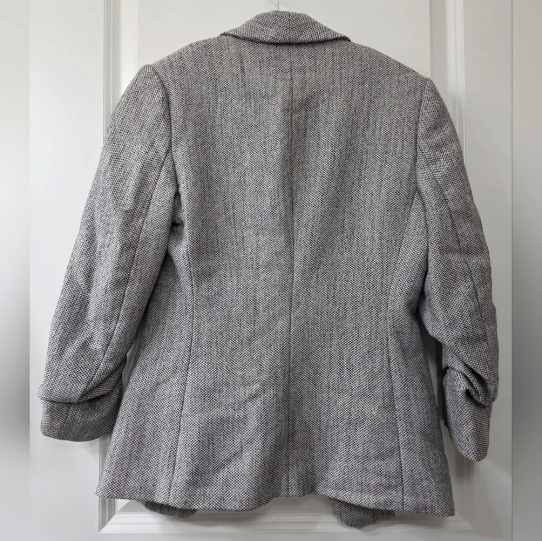 H&M Blazer and Trousers Set - US 2 image indicator(3)