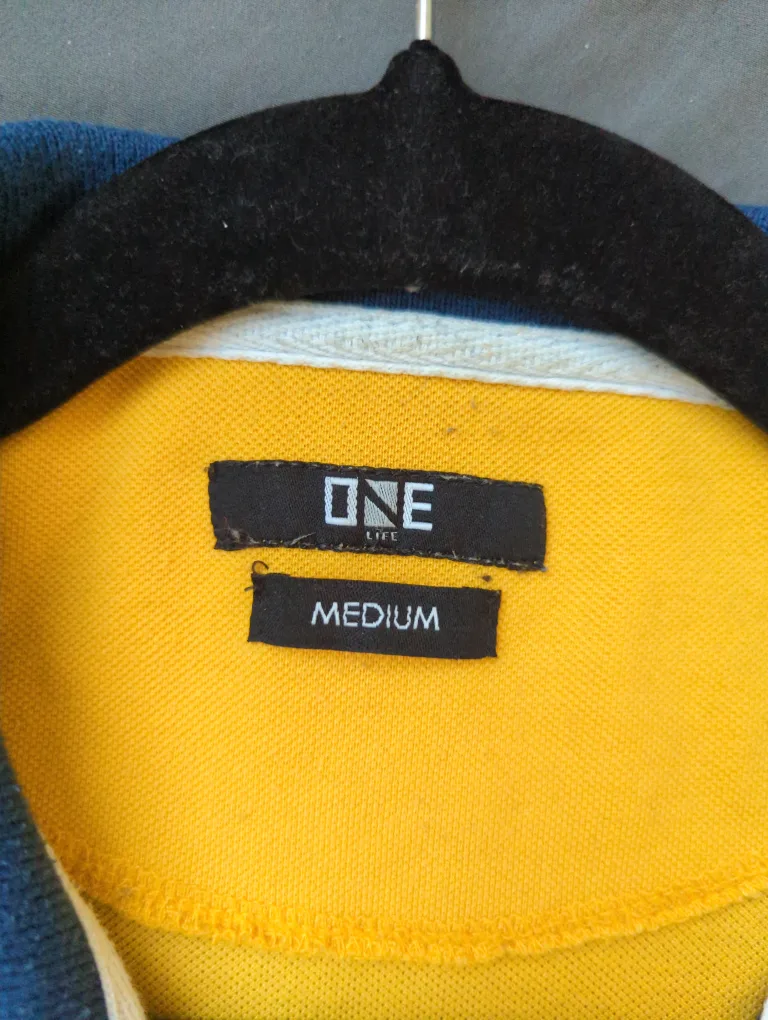 ONE Life Polo Shirt - Size Medium image indicator(3)