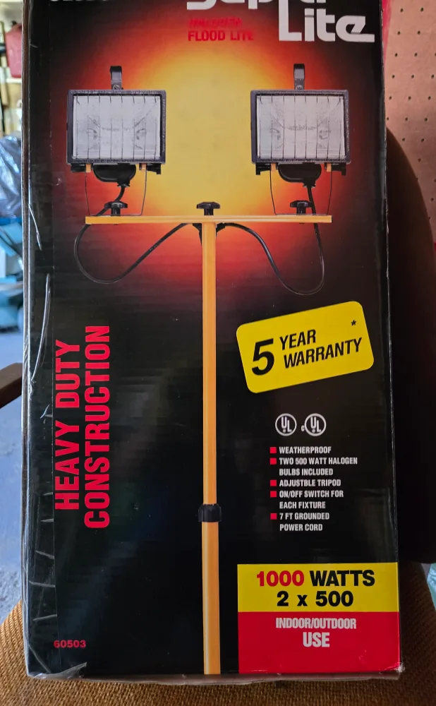 Brighten up your (work) nights. Flood lights. Indoor/Outdoor use image indicator(2)