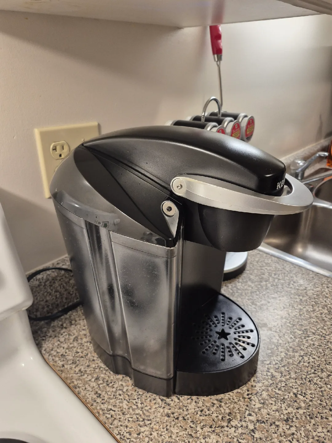 Keurig K Classic Single Cup Coffee ☕️ Maker image indicator(2)